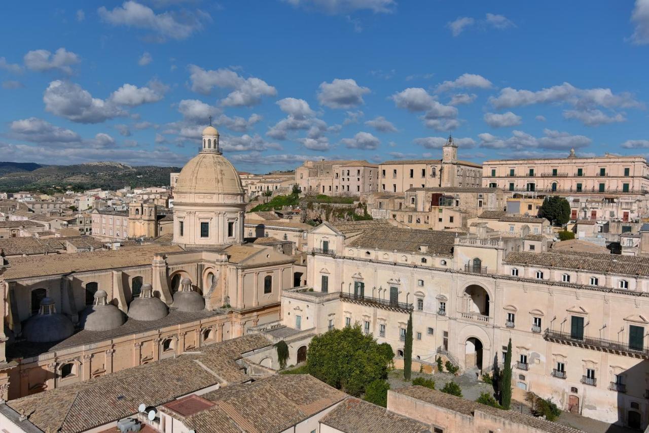 Palazzo Trigona Dependance Hotell Noto Exteriör bild